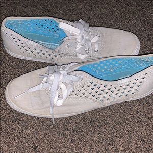 KEDS CANVAS SHOES-size 8 women’s